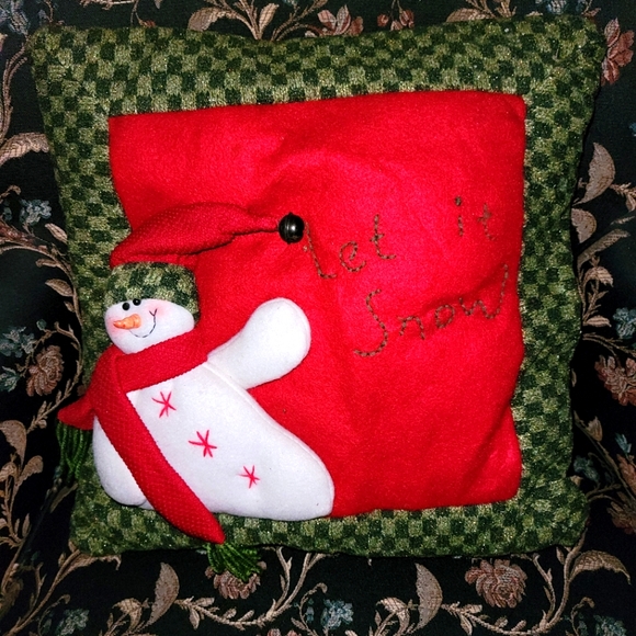 Snowman Pillow - Picture 1 of 4
